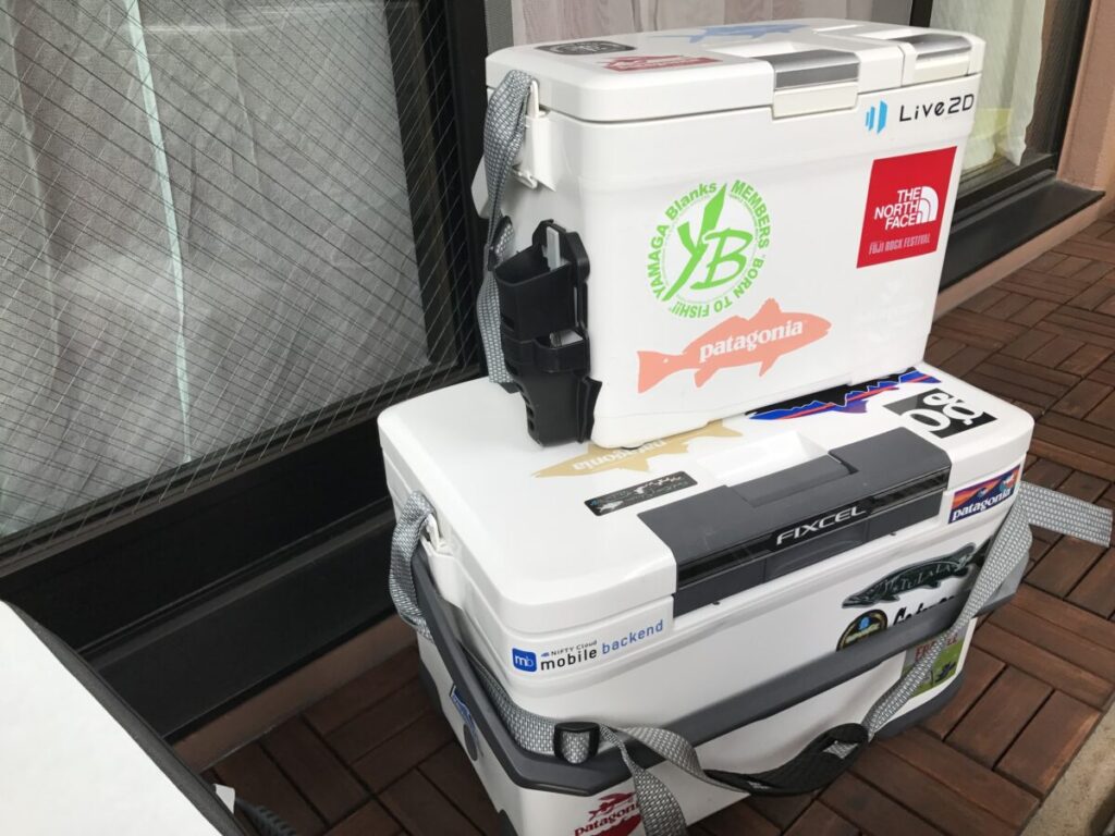 上側が12L
